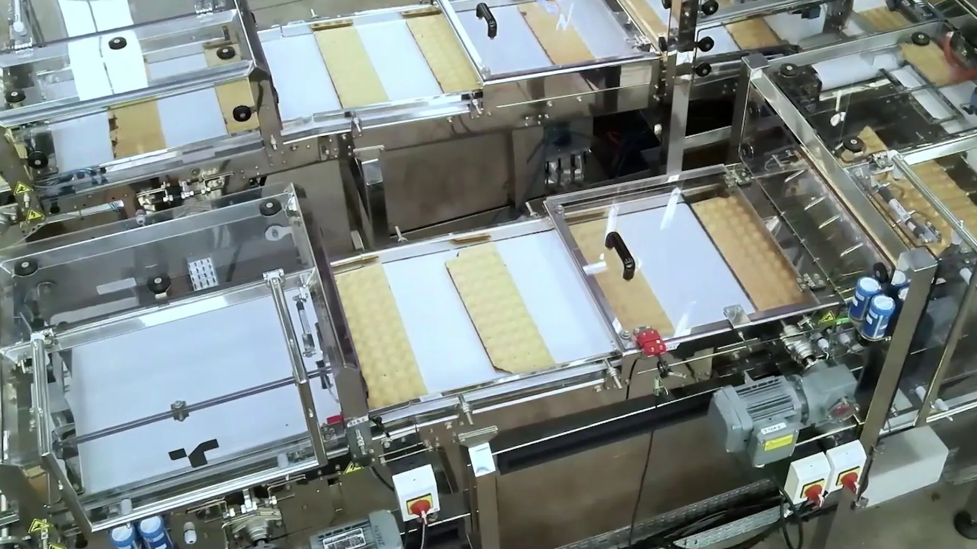 TRFCleanflow stainless steel conveyor carrying exposed food product.